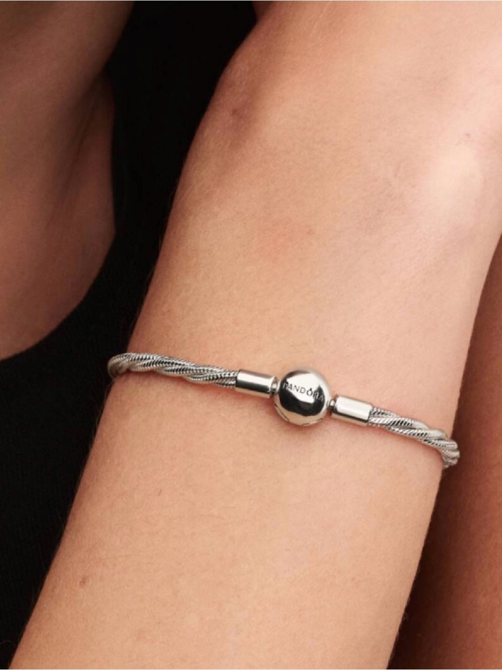 Authentic Pandora Round Pandora Clasp Twisted Snake Chain 593757C00-19 Sterling